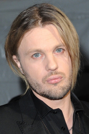 Michael Pitt photo