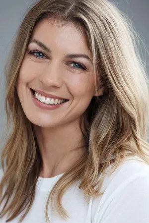 Lucy Lovegrove photo