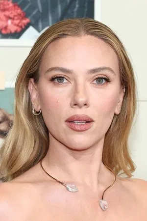 Scarlett Johansson photo