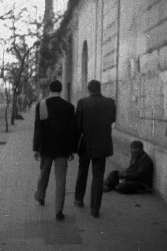 Más de la mitad poster