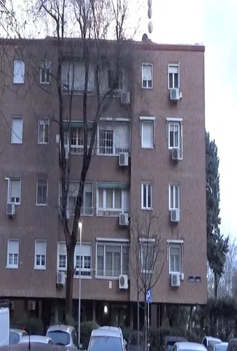 dibuja una casa poster