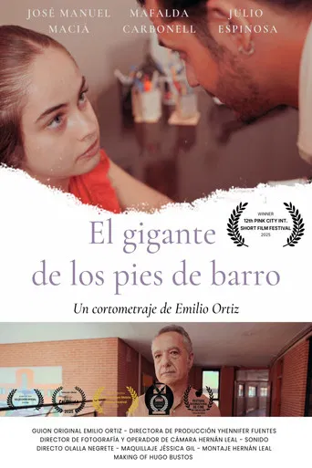 El gigante de los pies de barro poster
