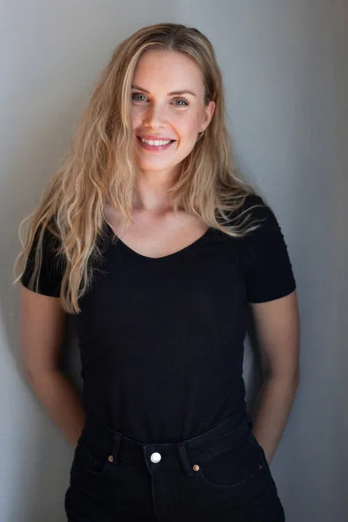 Julie Abrahamsen profile