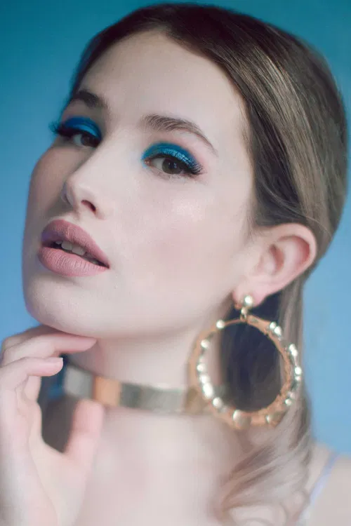 Valerie Lighthart profile