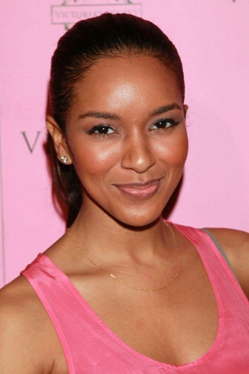 Elizabeth Mathis profile