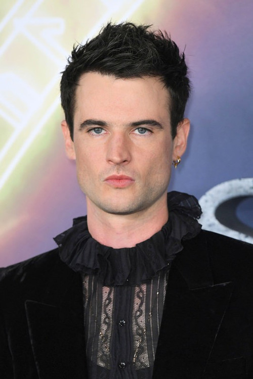 Tom Sturridge profile