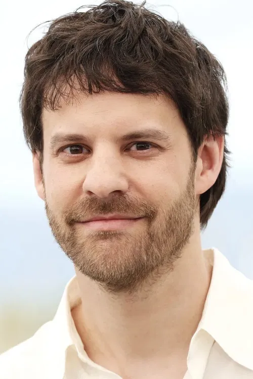 Charlie Polinger profile