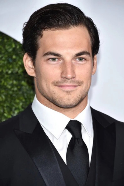 Giacomo Gianniotti profile