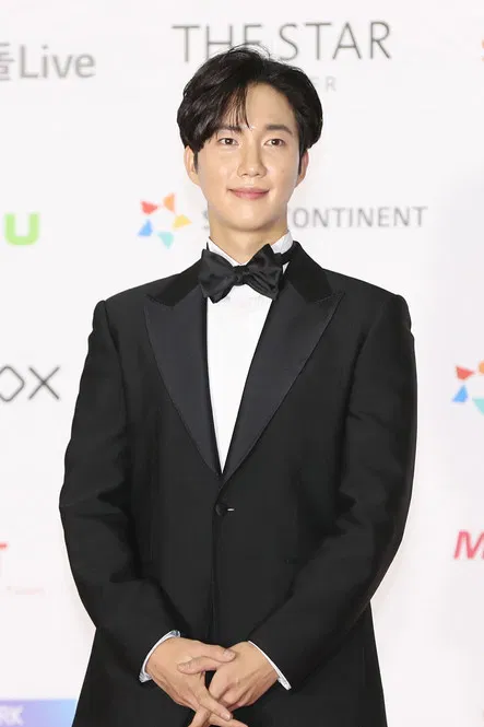 Park Geon-il profile