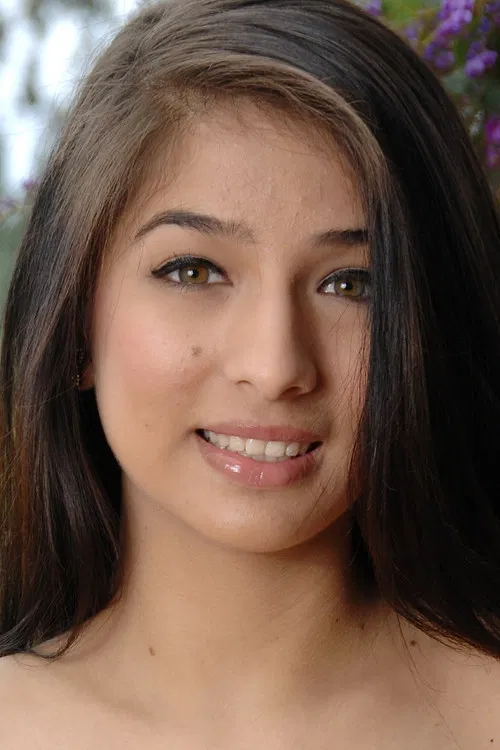 Megan Salinas profile