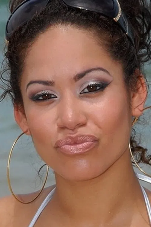 Mercedes Cash profile