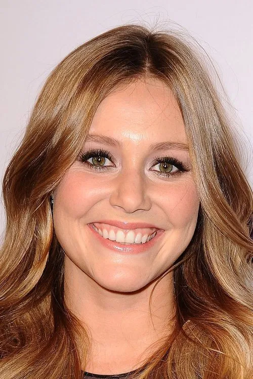 Julianna Guill profile