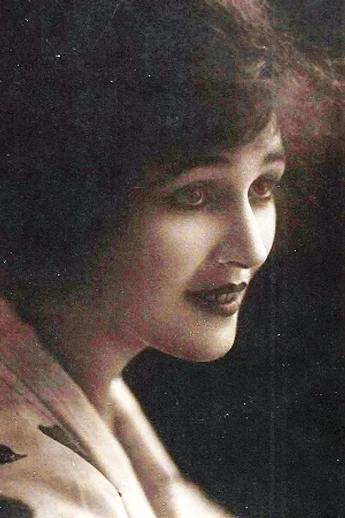 Renée Pélar profile