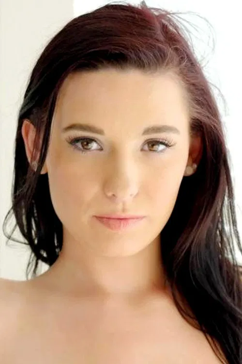 Riley Momsen profile