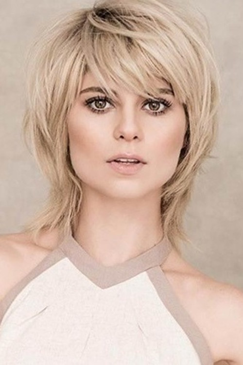 Julianne Trevisol profile