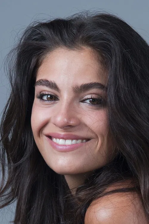 Aurora Giovinazzo profile