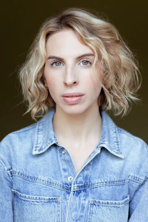 Mélodie Molinaro profile