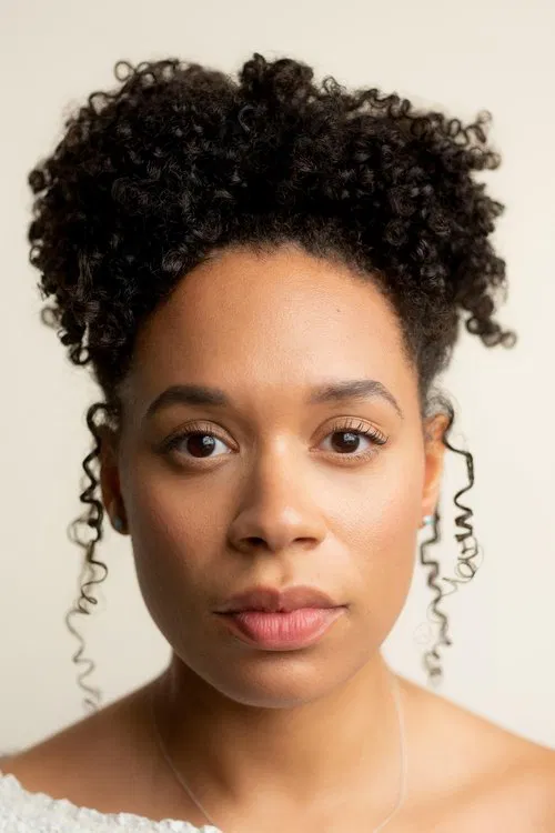 Ellouise Shakespeare-Hart profile