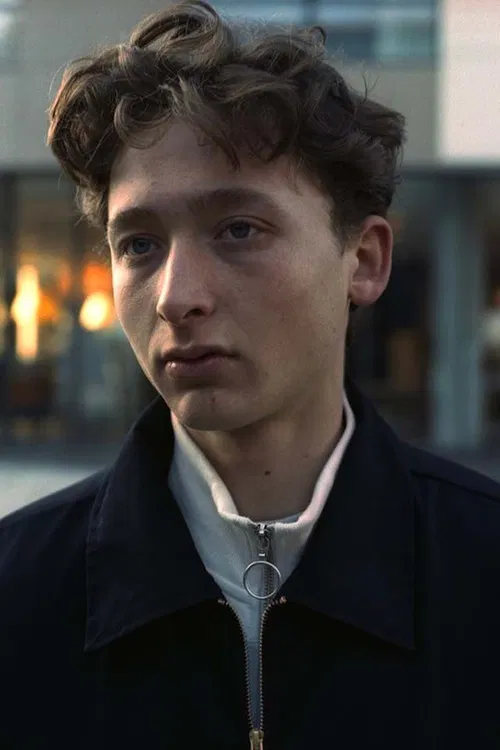 Curtis Pearl profile