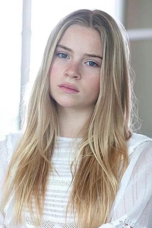 Joséphine Hélin profile