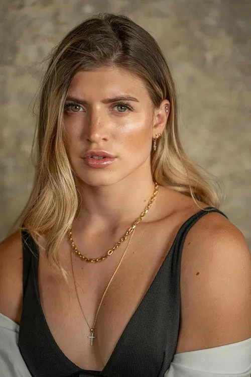 Aurélia Agel profile