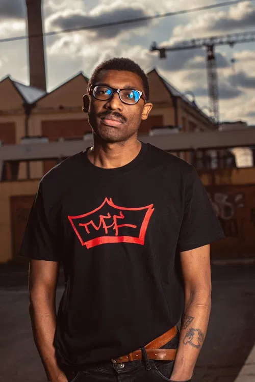 Betanì Mapunzo profile