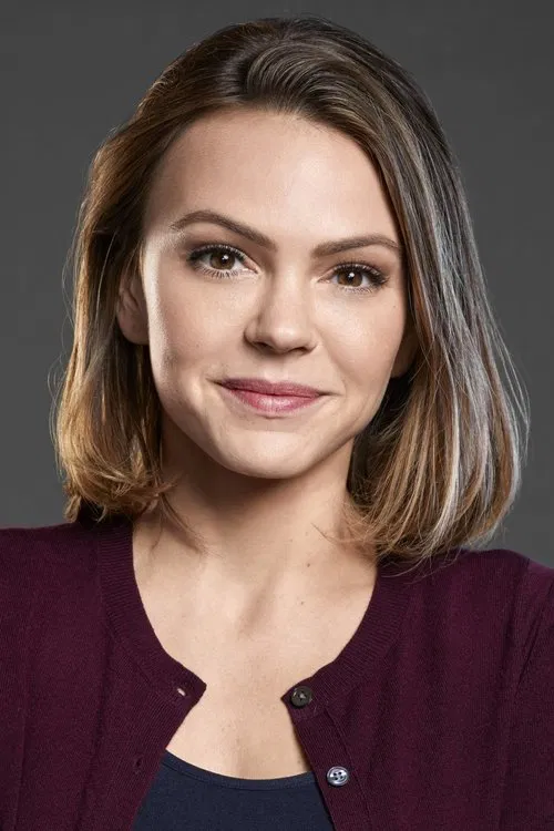 Aimee Teegarden profile