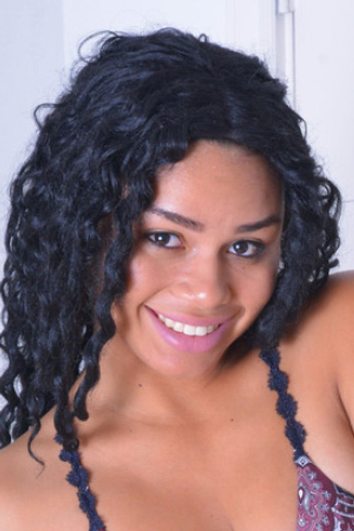 Millie Stone profile