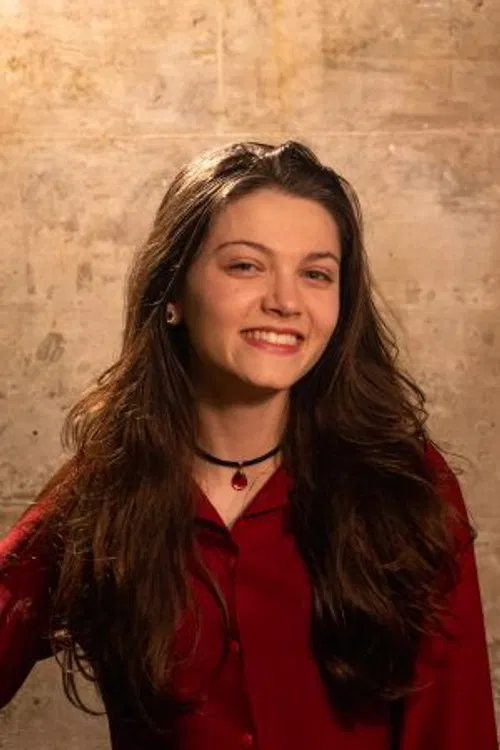 Cristina Neves profile