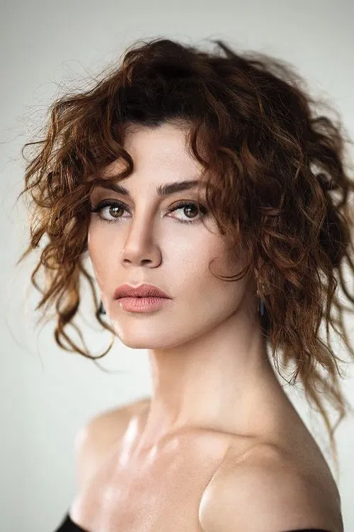 Gökçe Bahadır profile