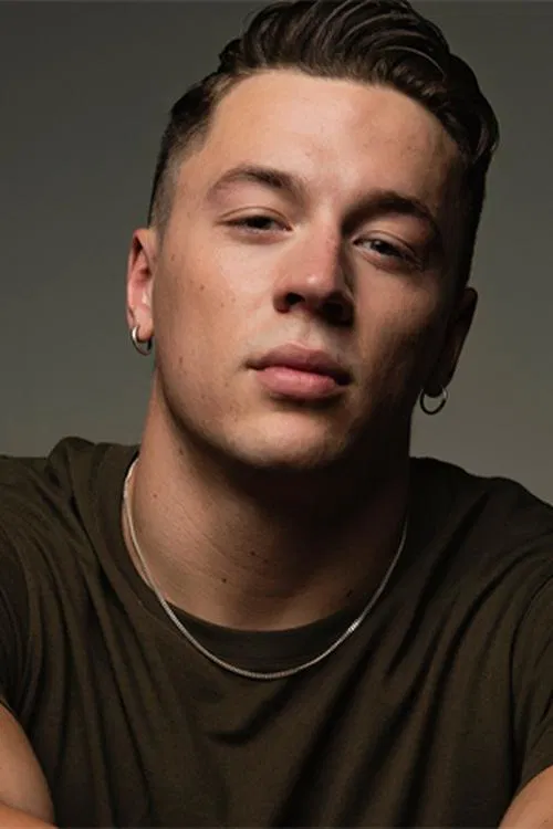 Harry Carter profile