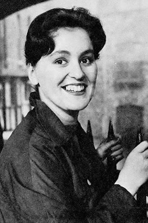 Christine Hargreaves profile