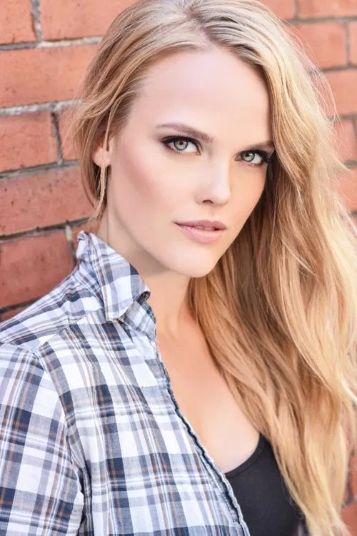 Clare Filipow profile