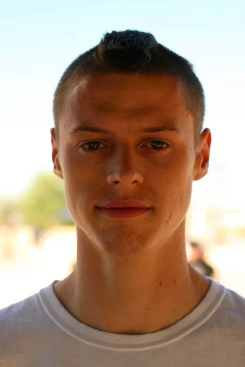 Frankie Decker profile