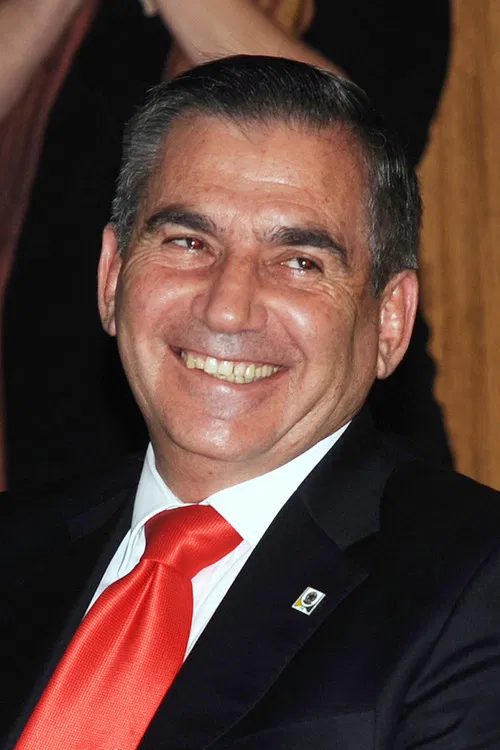 Gilberto Carvalho profile