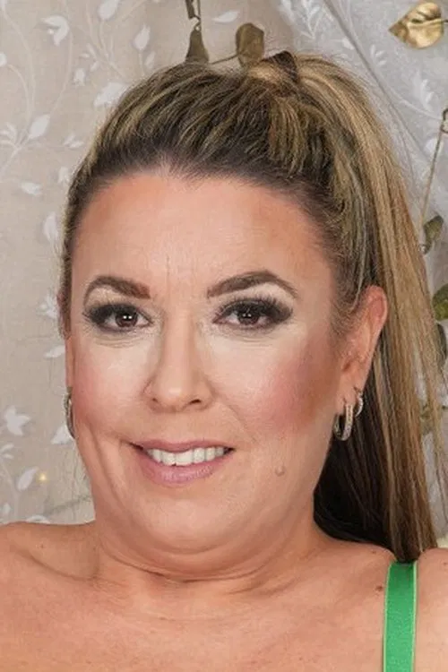 Maisie Lewis profile