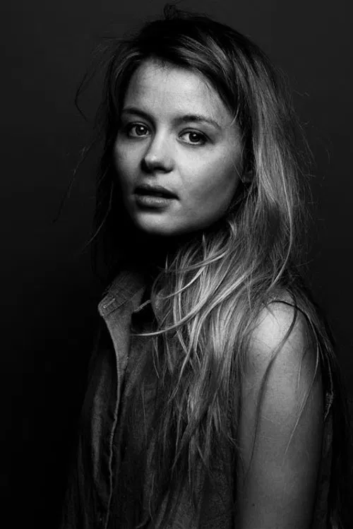 Laure Lochet profile