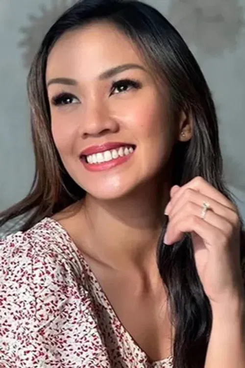 Melanie Putria profile