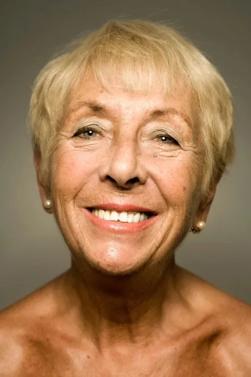 Lola Cordón profile