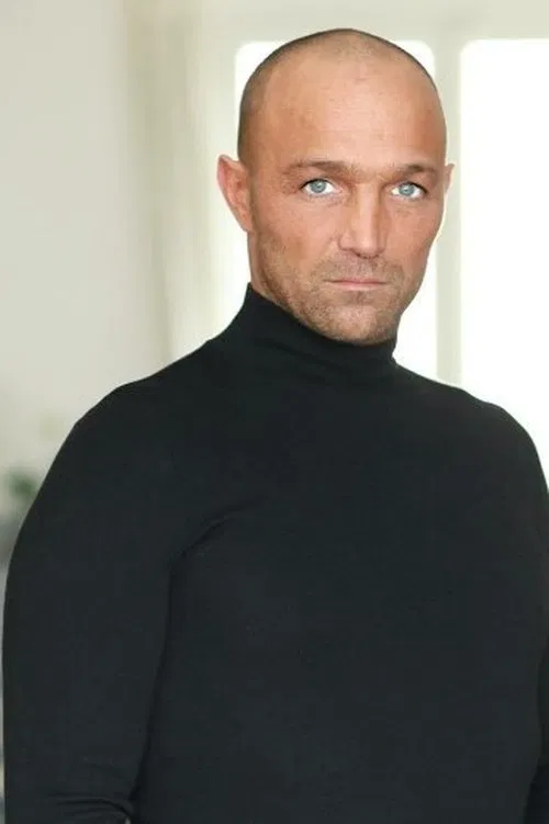 Mario Magalhaes profile