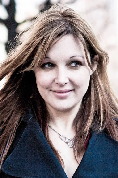 Adriana Maggs profile