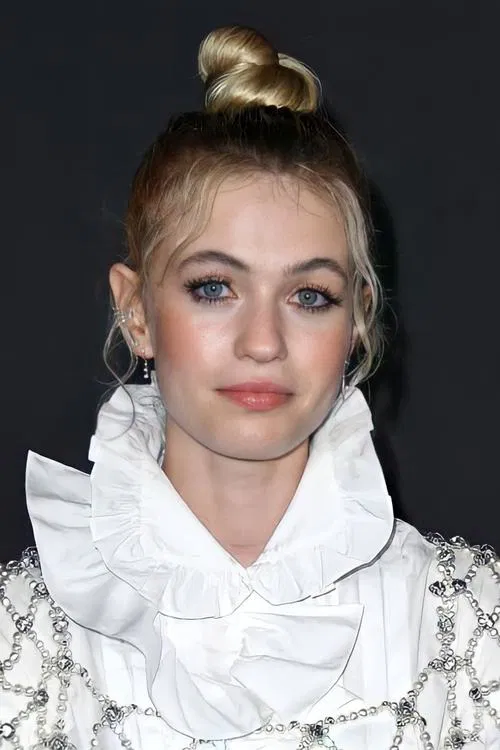 Olivia Scott Welch profile