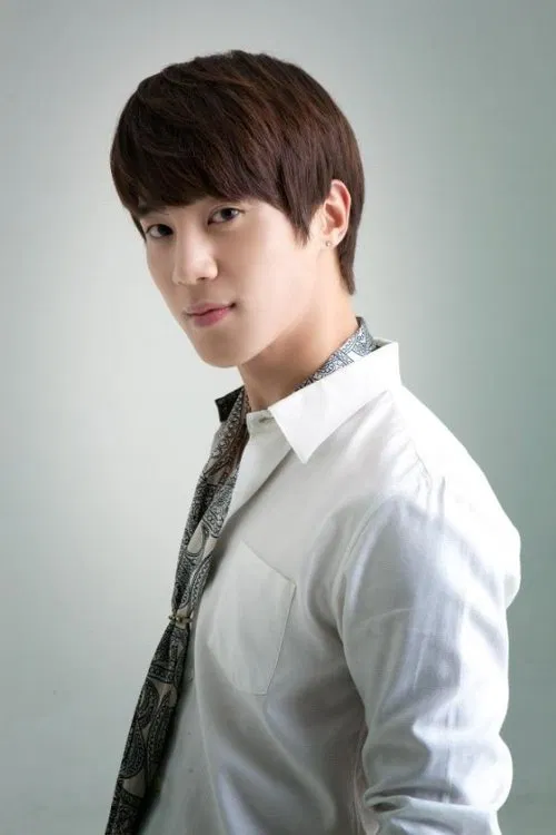 Yoon Sung-mo profile