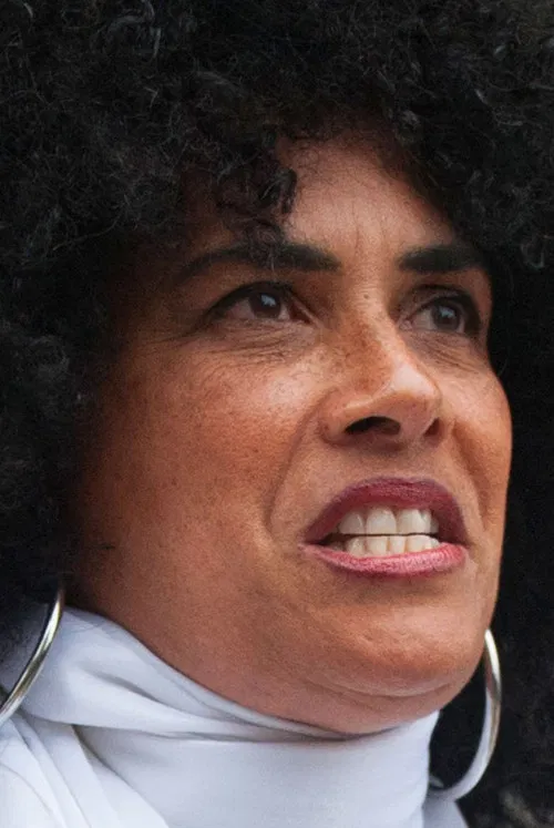 Lili Bernard profile