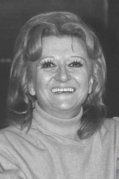 Nisa Serezli profile