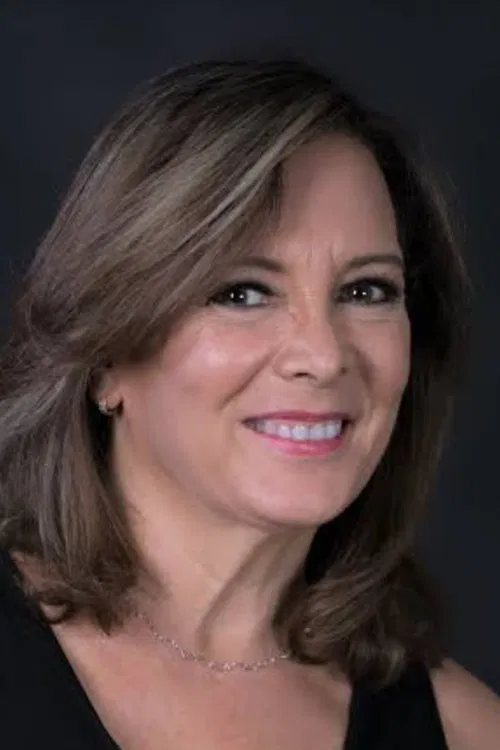 Roxana Saucedo profile