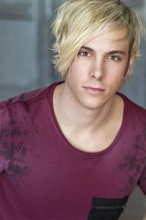 Riker Lynch profile