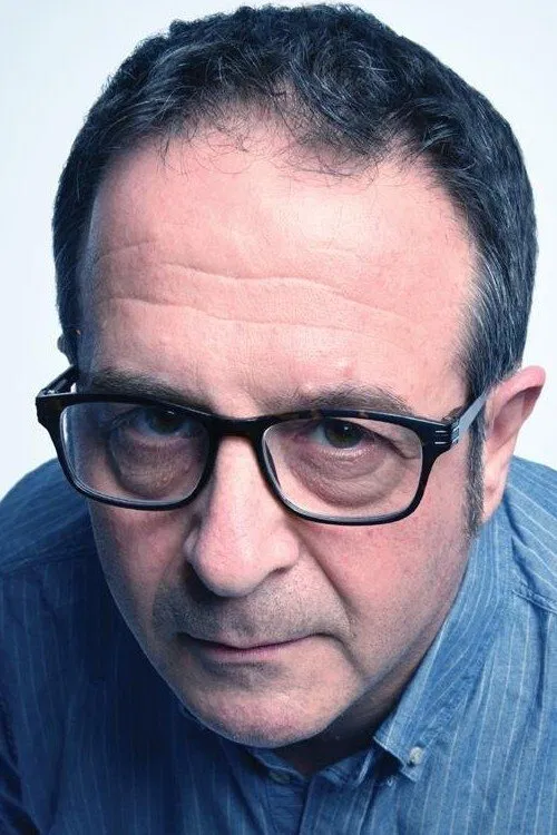 Mark Thomas profile