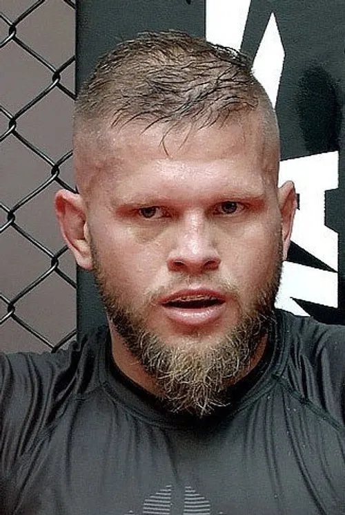 Marcin Tybura profile