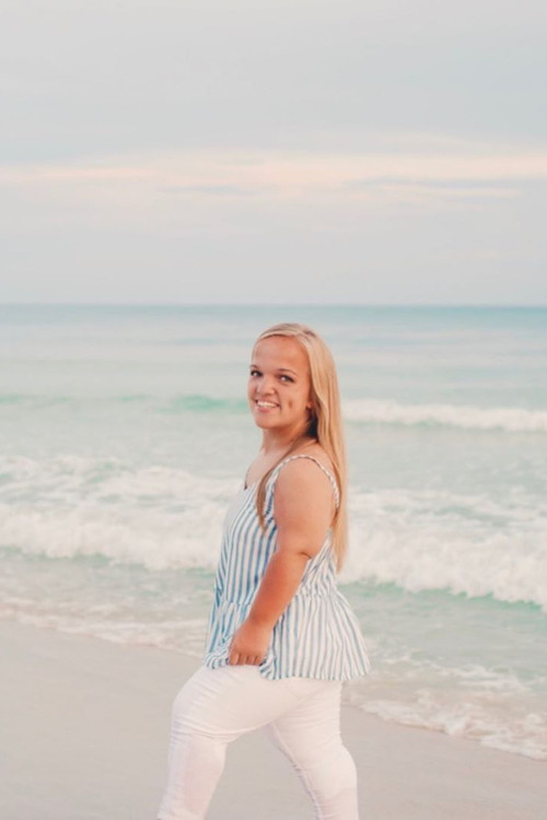 Elizabeth Johnston profile